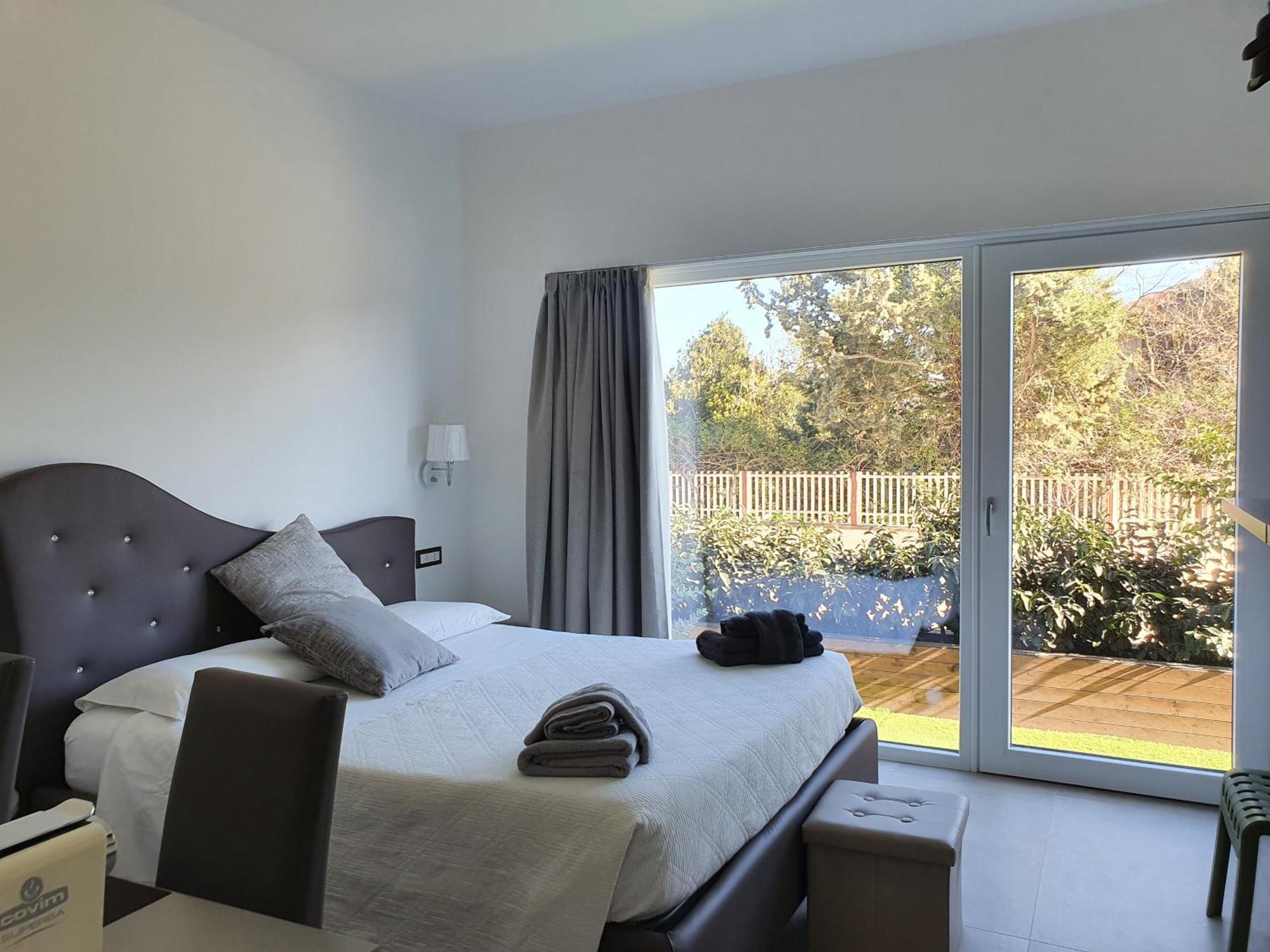 Blue Velvet Rooms Тортолі Екстер'єр фото