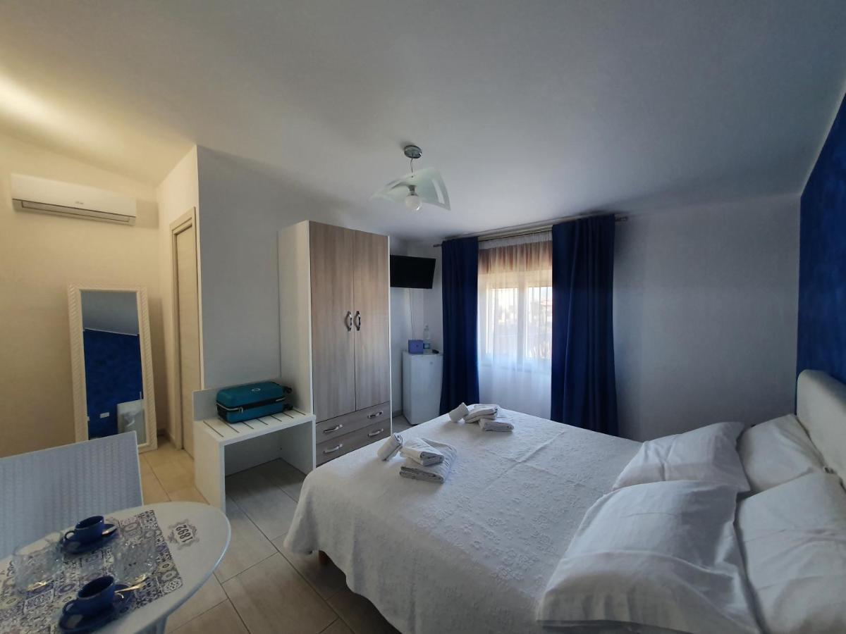 Blue Velvet Rooms Тортолі Екстер'єр фото
