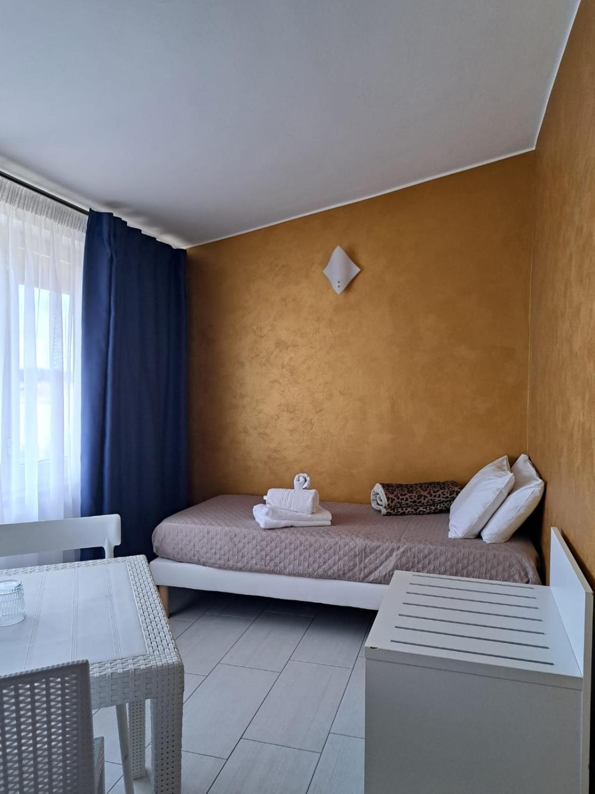 Blue Velvet Rooms Тортолі Екстер'єр фото